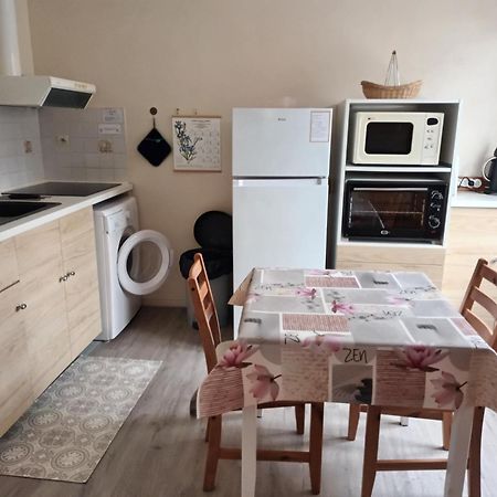 Apartmán Chez Patrick Et Dany Jonzac Exteriér fotografie