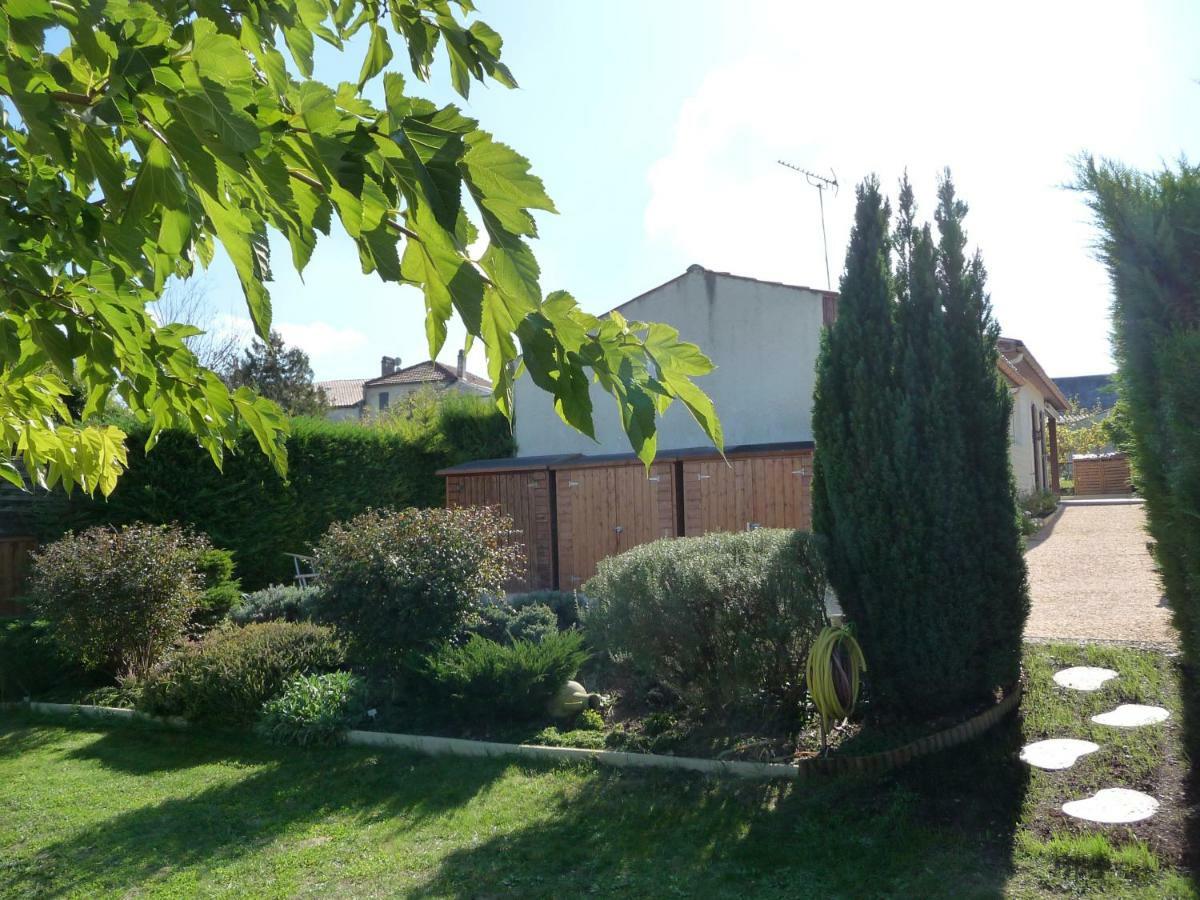 Apartmán Chez Patrick Et Dany Jonzac Exteriér fotografie